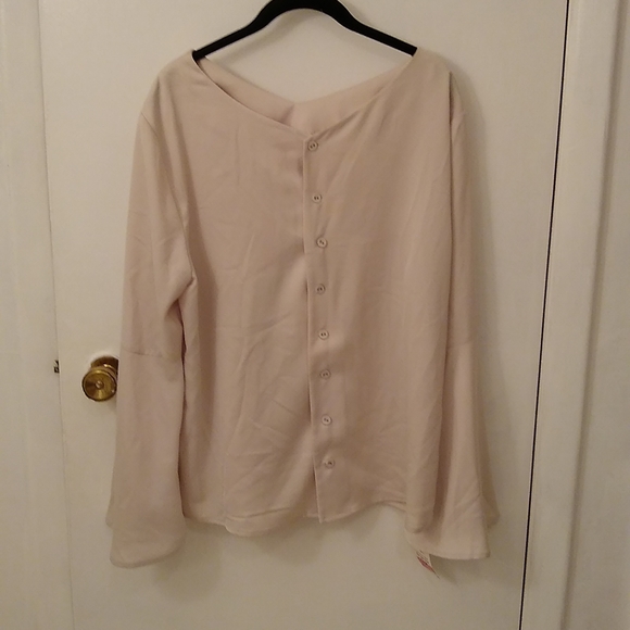 Blouse - Picture 2 of 3